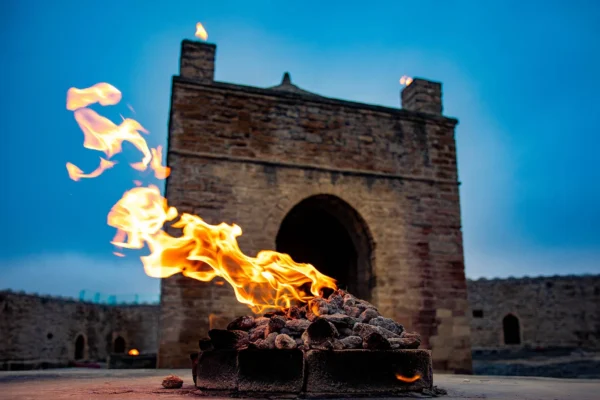 Gobustan & Absheron Tour from Baku – Mud Volcanoes, Fire Temple & Yanardag
