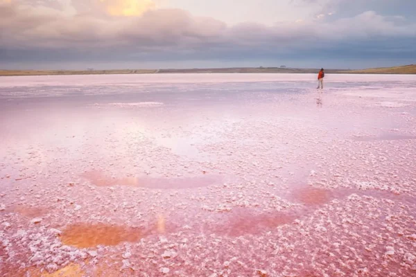 Private Pink Lake & Candy Cane Mountains Tour from Baku