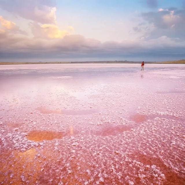 Private Pink Lake & Candy Cane Mountains Tour from Baku